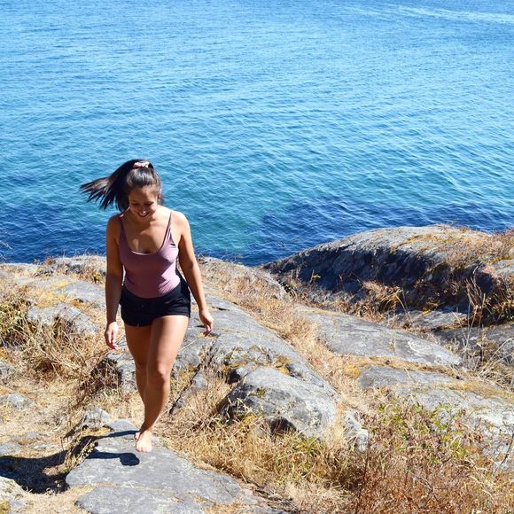 Hi! I'm Sarah - Picture 1 of 1